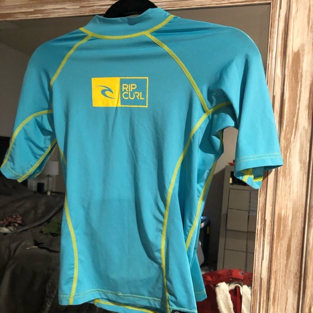 Ripcurl wet/ swim shirt
